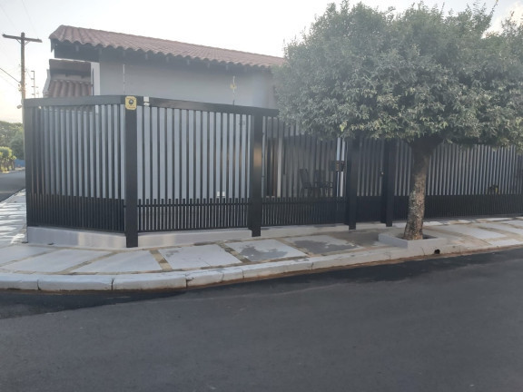 Imagem Casa com 3 Quartos à Venda,  em centro - Neves Paulista