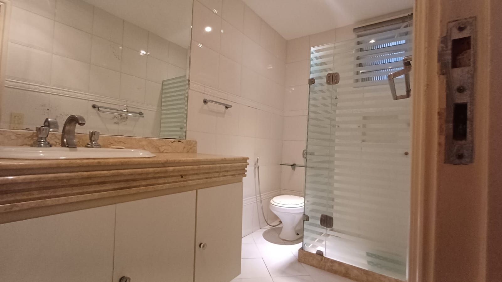 Imagem Apartamento com 3 Quartos à Venda, 87 m²em Copacabana - Rio de Janeiro