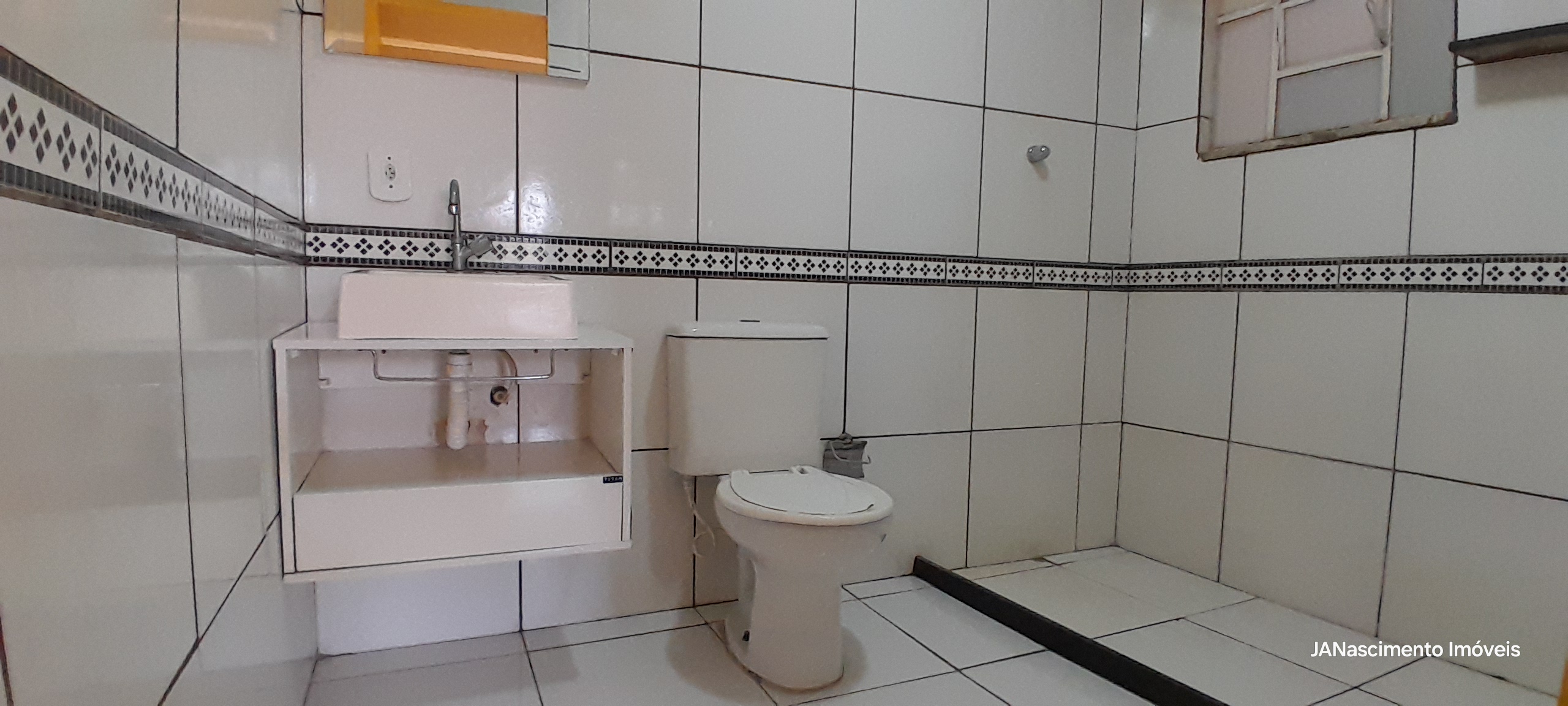 Imagem Casa com 2 Quartos à Venda, 160 m² em Bangu - Rio de Janeiro