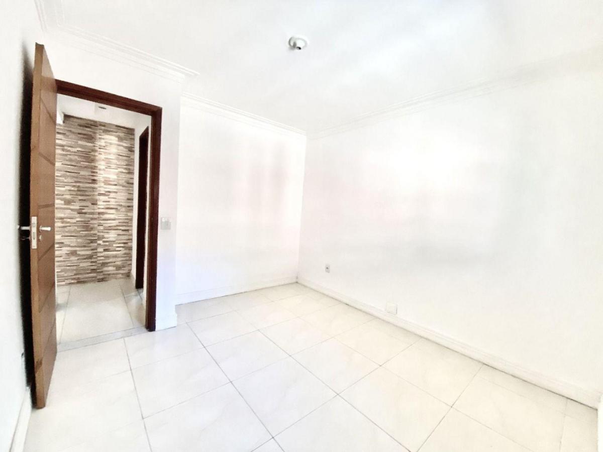 Imagem Casa com 3 Quartos à Venda, 100 m²em Serra Grande - Niterói Imagem Casa com 3 Quartos à Venda, 100 m²em Serra Grande - Niterói