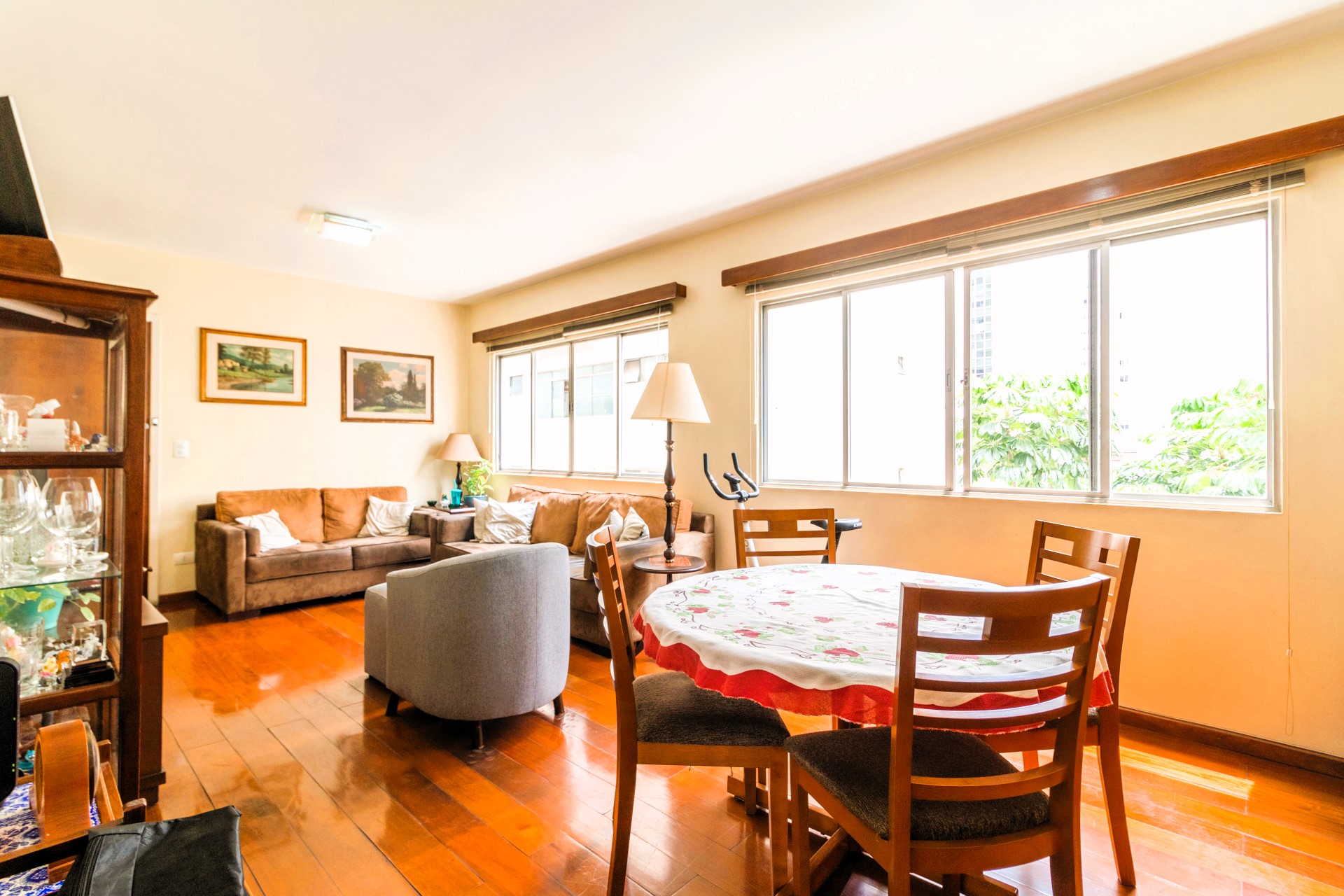 Imagem Apartamento com 3 Quartos à Venda, 130 m²em Jardim Paulista - São Paulo