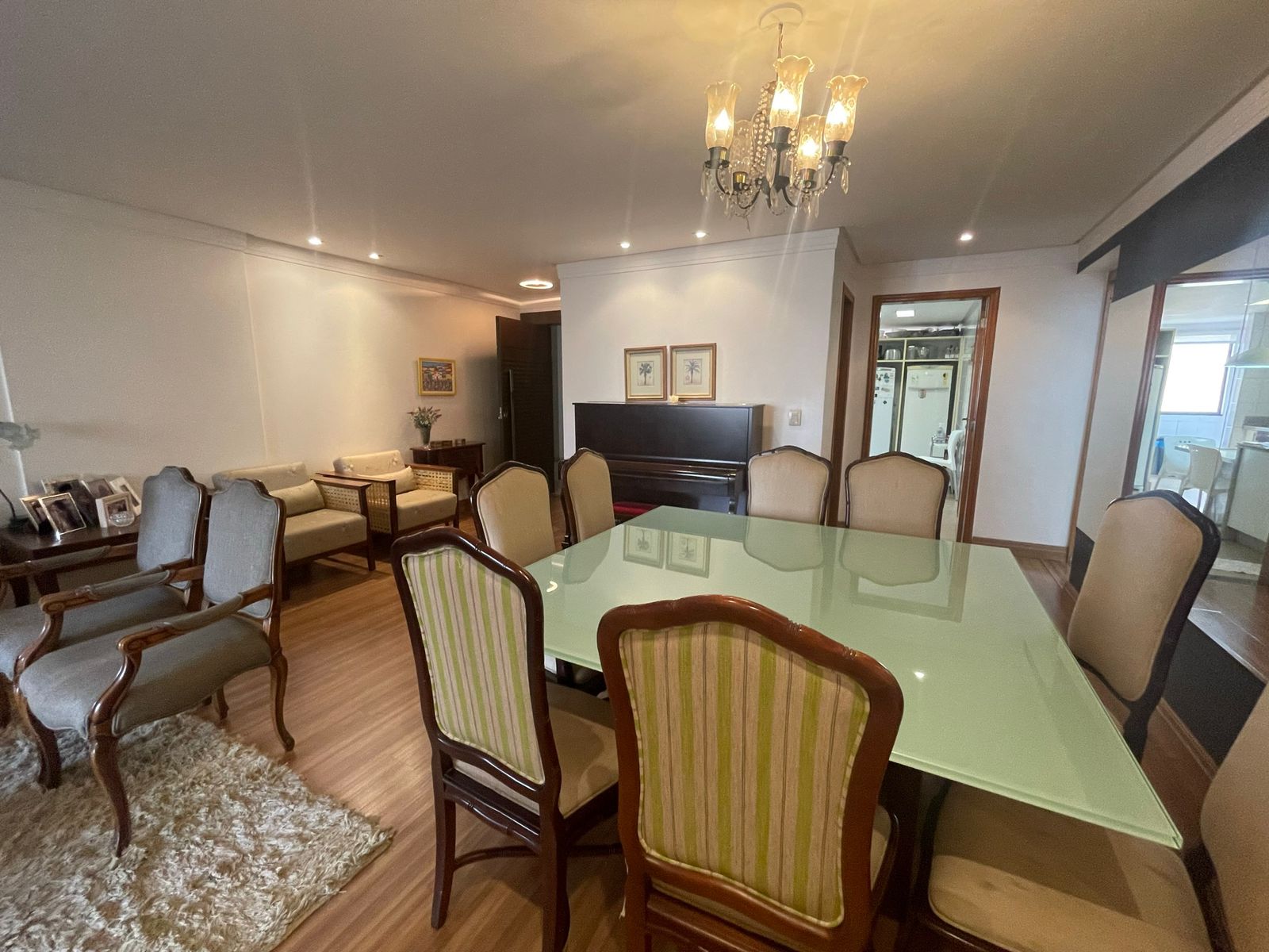 Imagem Apartamento com 3 Quartos à Venda, 167 m²em Setor Bueno - Goiânia Imagem Apartamento com 3 Quartos à Venda, 167 m²em Setor Bueno - Goiânia