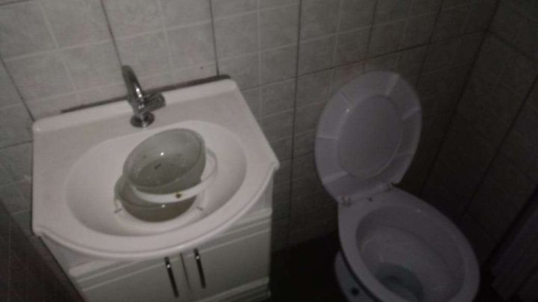 Imagem Apartamento com 1 Quarto para Alugar,  em Vila Santa Lúcia - Carapicuíba