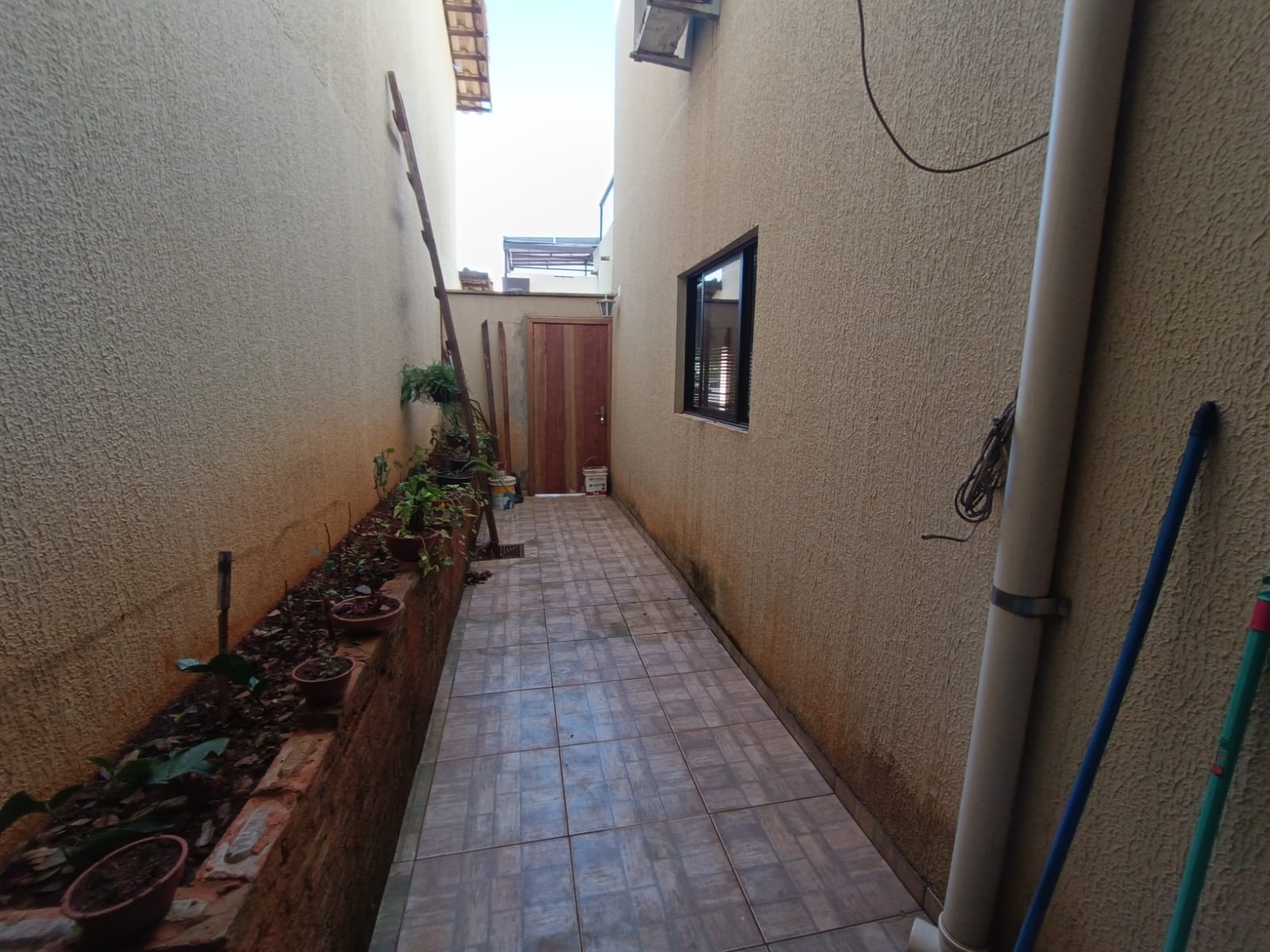 Imagem Casa de Condomínio com 3 Quartos à Venda, 383 m²em Sítios Santa Luzia - Aparecida de Goiânia