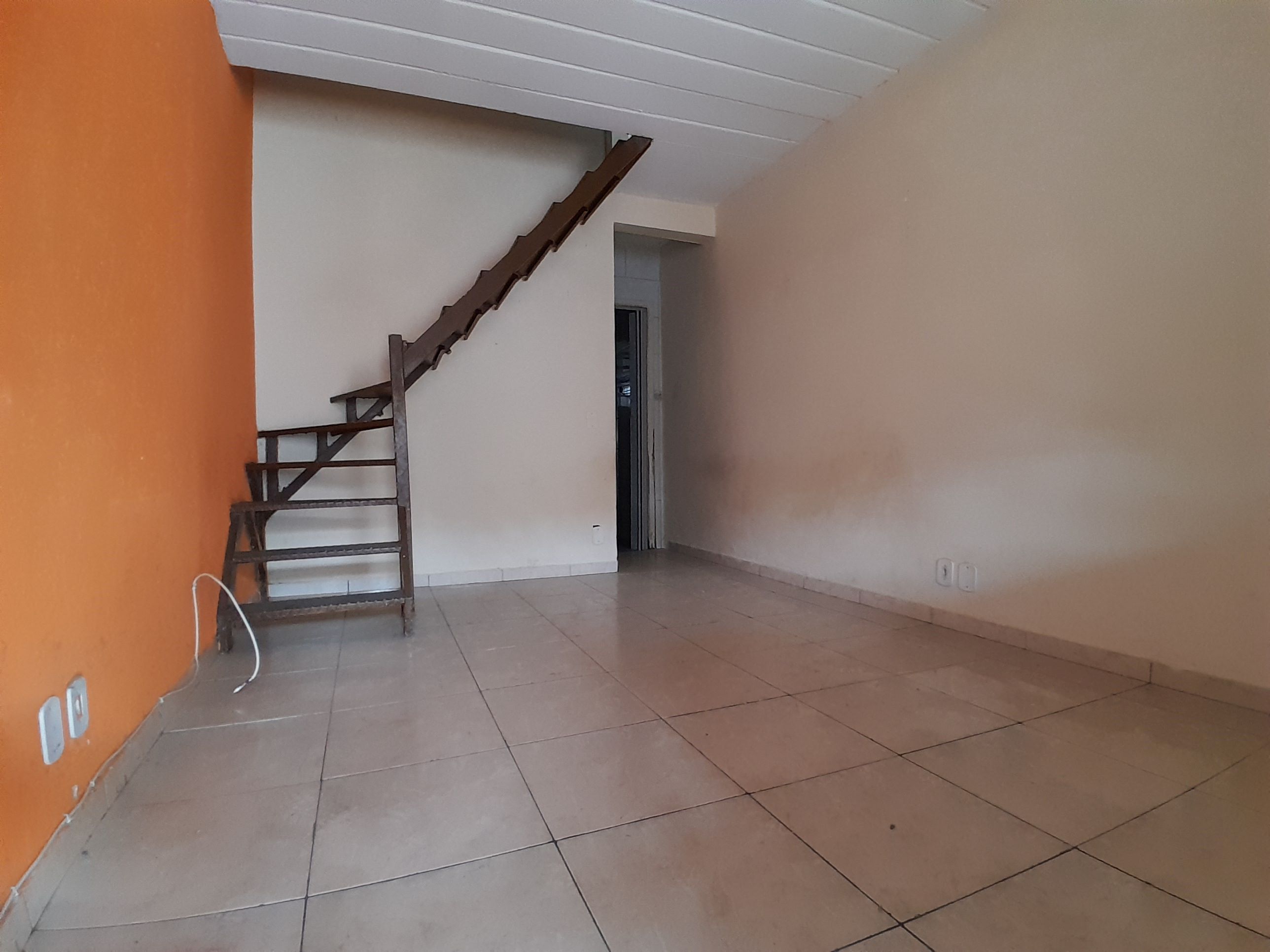 Imagem Casa com 2 Quartos à Venda, 80 m² em Bangu - Rio de Janeiro