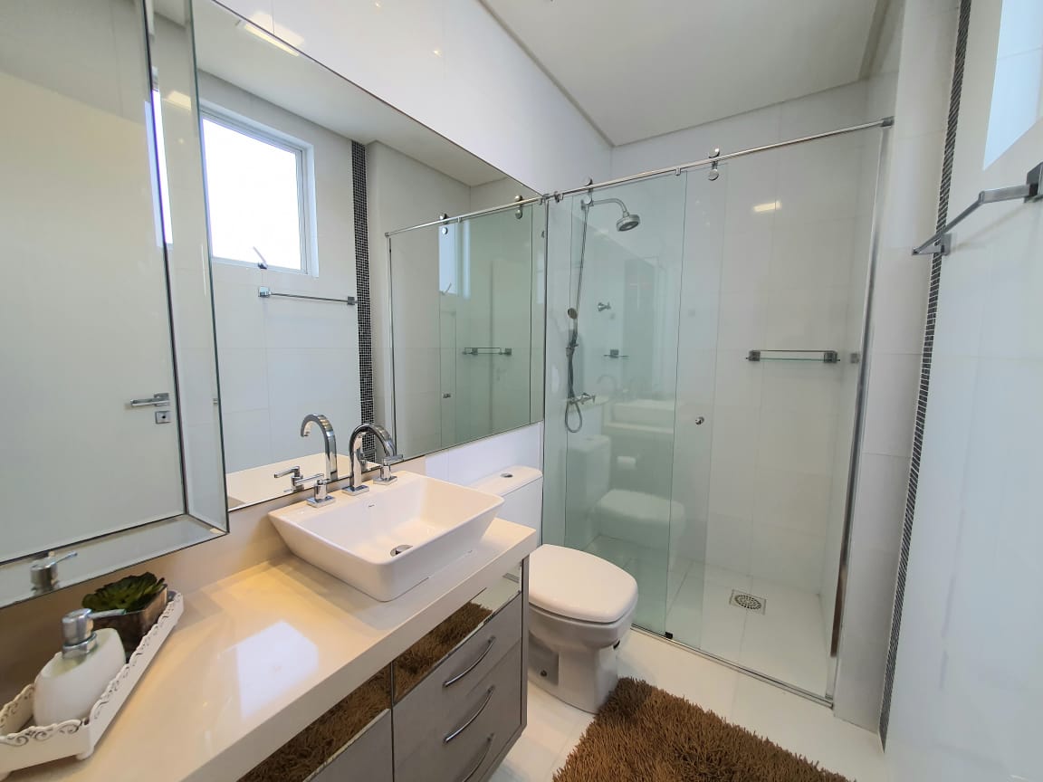 Imagem Apartamento com 3 Quartos à Venda, 135 m²em Centro - Balneário Camboriú Imagem Apartamento com 3 Quartos à Venda, 135 m²em Centro - Balneário Camboriú