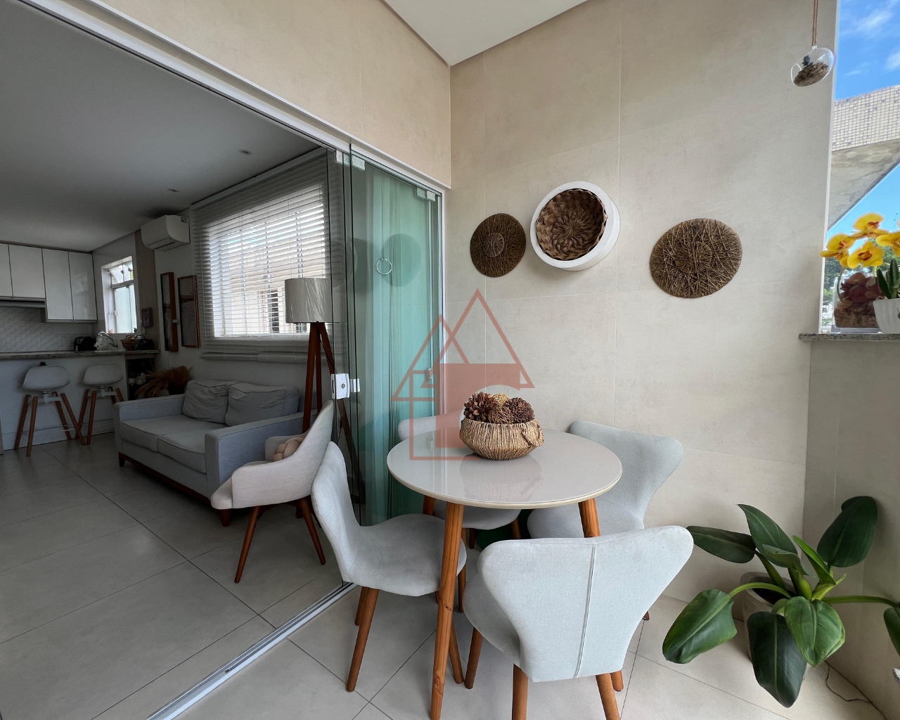 Imagem Casa com 2 Quartos à Venda, 80 m² em Embaré - Santos