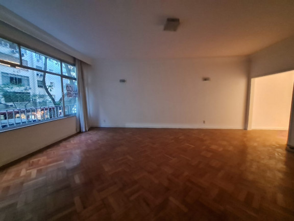 Imagem Apartamento com 3 Quartos à Venda, 220 m²em Copacabana - Rio de Janeiro Imagem Apartamento com 3 Quartos à Venda, 220 m²em Copacabana - Rio de Janeiro