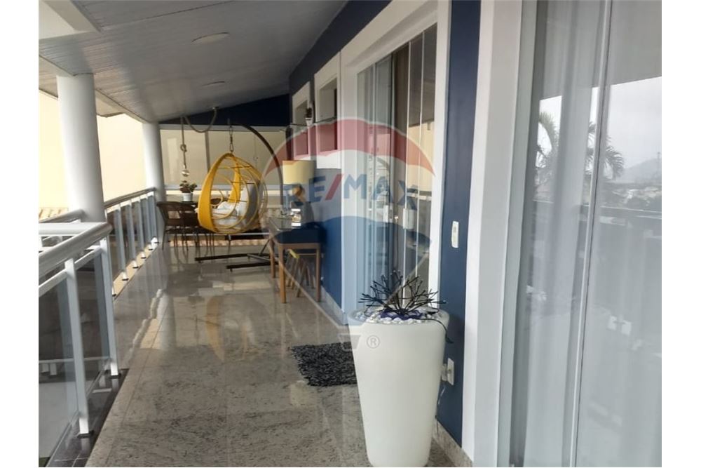Imagem Casa de Condomínio com 4 Quartos à Venda, 236 m²em Piratininga - Niterói