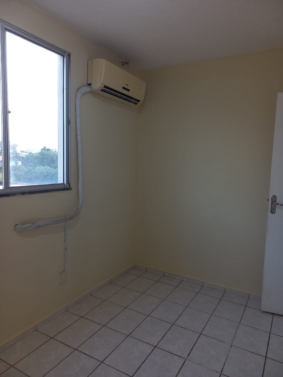 Imagem Apartamento com 2 Quartos à Venda, 45 m²em Inhoaíba - Rio de Janeiro