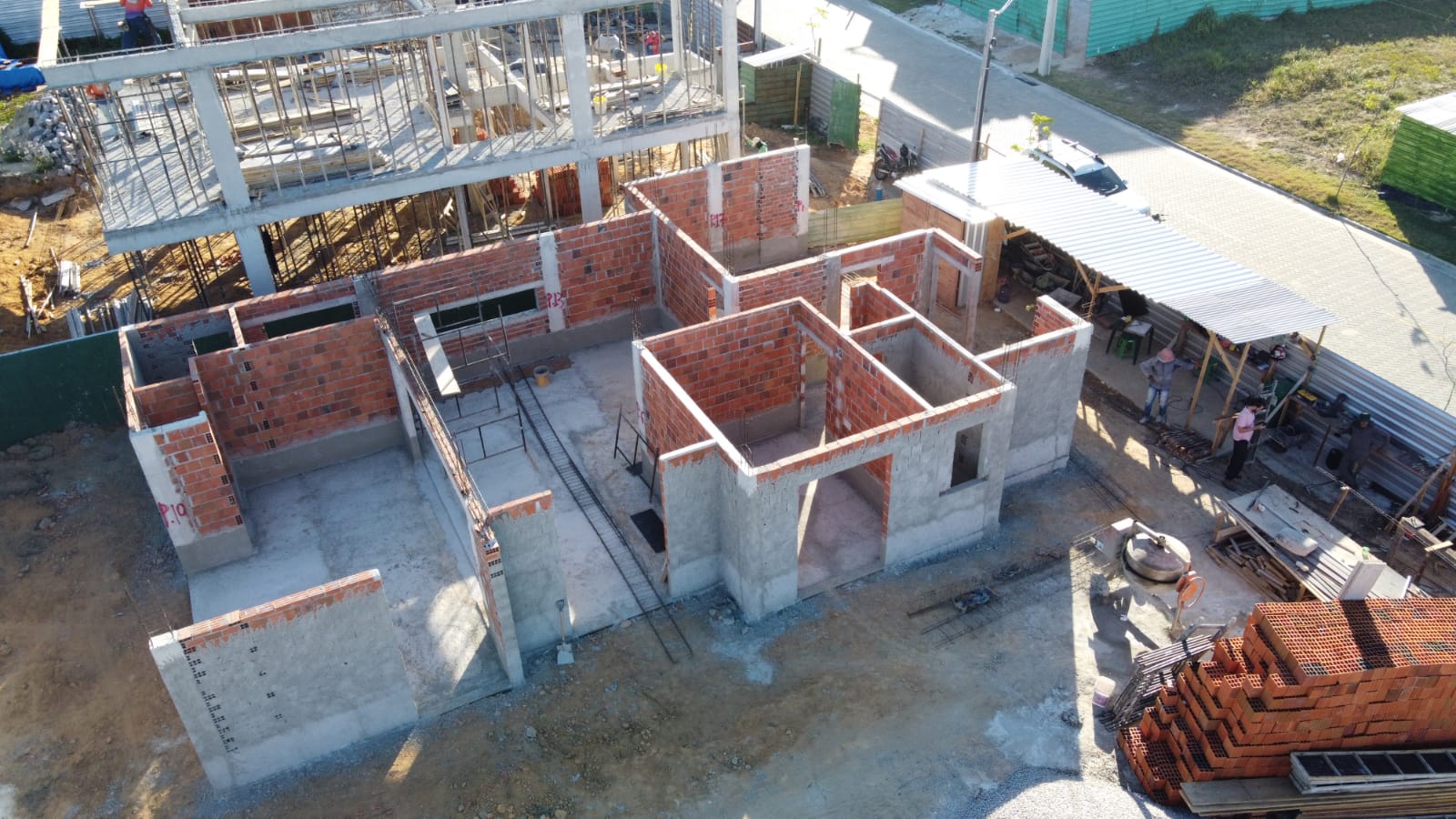 Imagem Casa de Condomínio com 4 Quartos à Venda, 228 m²em Cidade Alpha - Eusébio