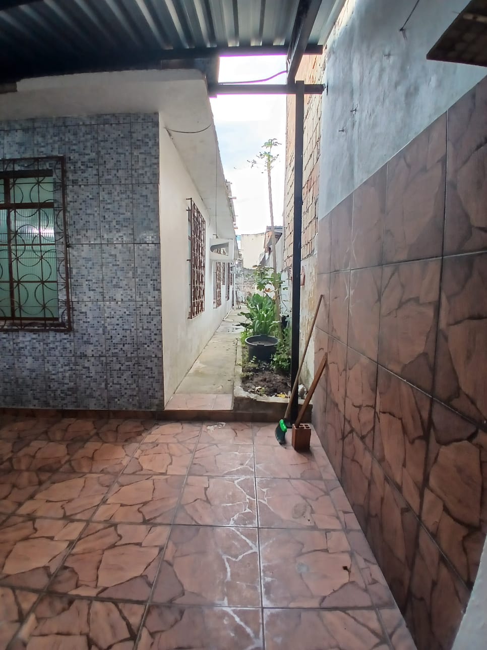 Imagem Casa com 2 Quartos à Venda, 140 m² em Praça 14 de Janeiro - Manaus Imagem Casa com 2 Quartos à Venda, 140 m² em Praça 14 de Janeiro - Manaus
