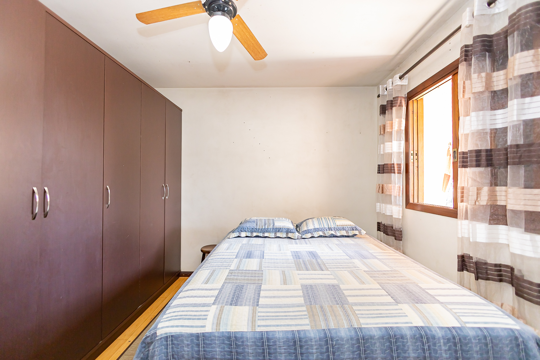 Imagem Casa com 3 Quartos à Venda, 209 m²em Campina do Siqueira - Curitiba Imagem Casa com 3 Quartos à Venda, 209 m²em Campina do Siqueira - Curitiba