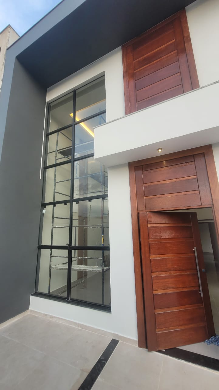 Casa com 3 Quartos à Venda, 113 m²em Parque São Benedito - Campos dos Goytacazes