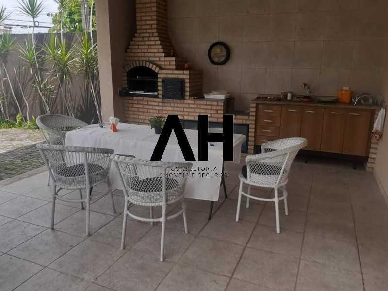 Imagem Casa com 4 Quartos à Venda, 250 m²em Maria Turri - Rio das Ostras Imagem Casa com 4 Quartos à Venda, 250 m²em Maria Turri - Rio das Ostras