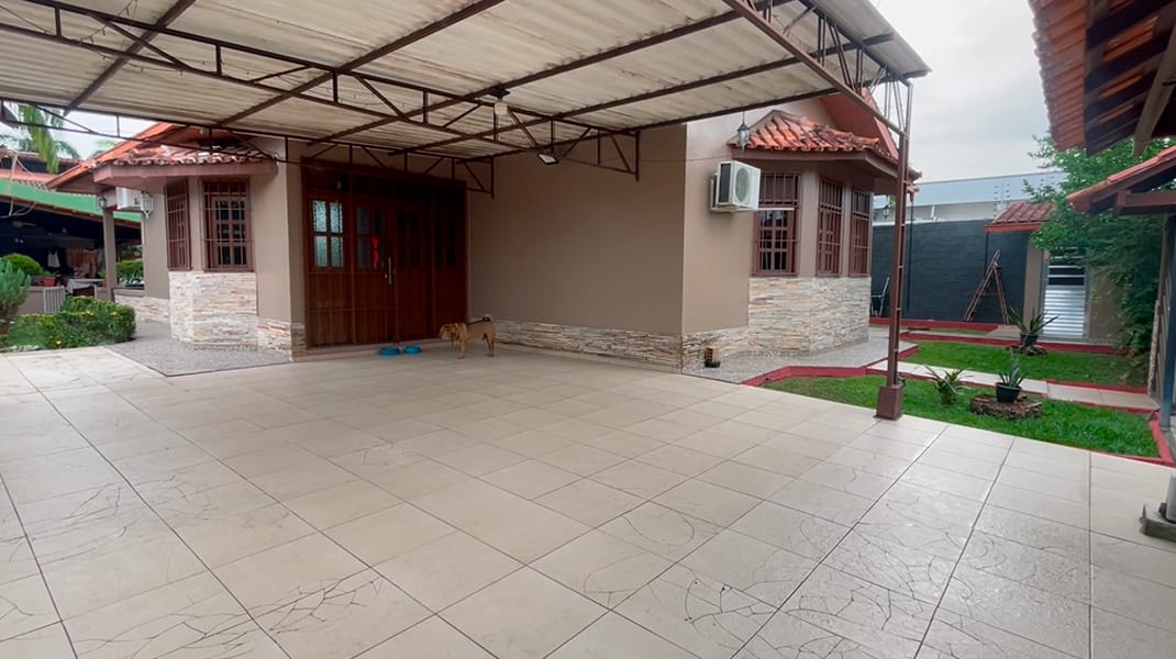 Imagem Casa com 4 Quartos à Venda, 236 m² em Tarumã - Manaus Imagem Casa com 4 Quartos à Venda, 236 m² em Tarumã - Manaus