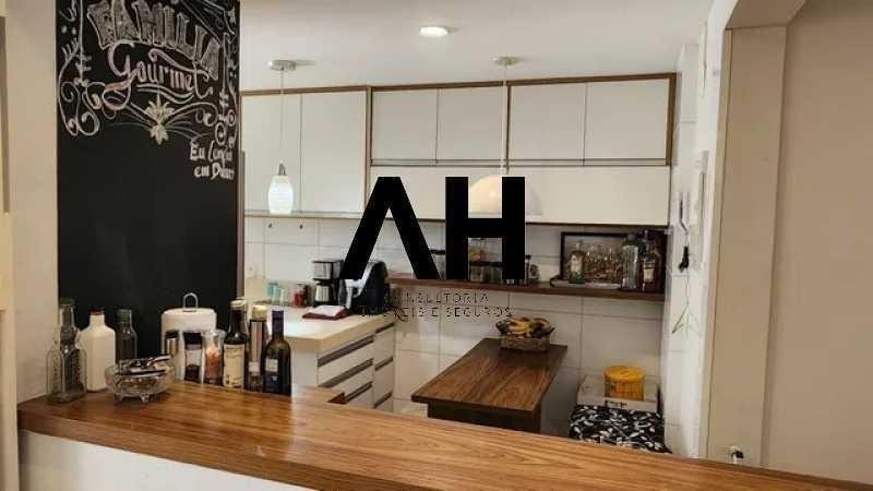 Imagem Apartamento com 3 Quartos à Venda, 96 m²em Santa Rosa - Niterói Imagem Apartamento com 3 Quartos à Venda, 96 m²em Santa Rosa - Niterói