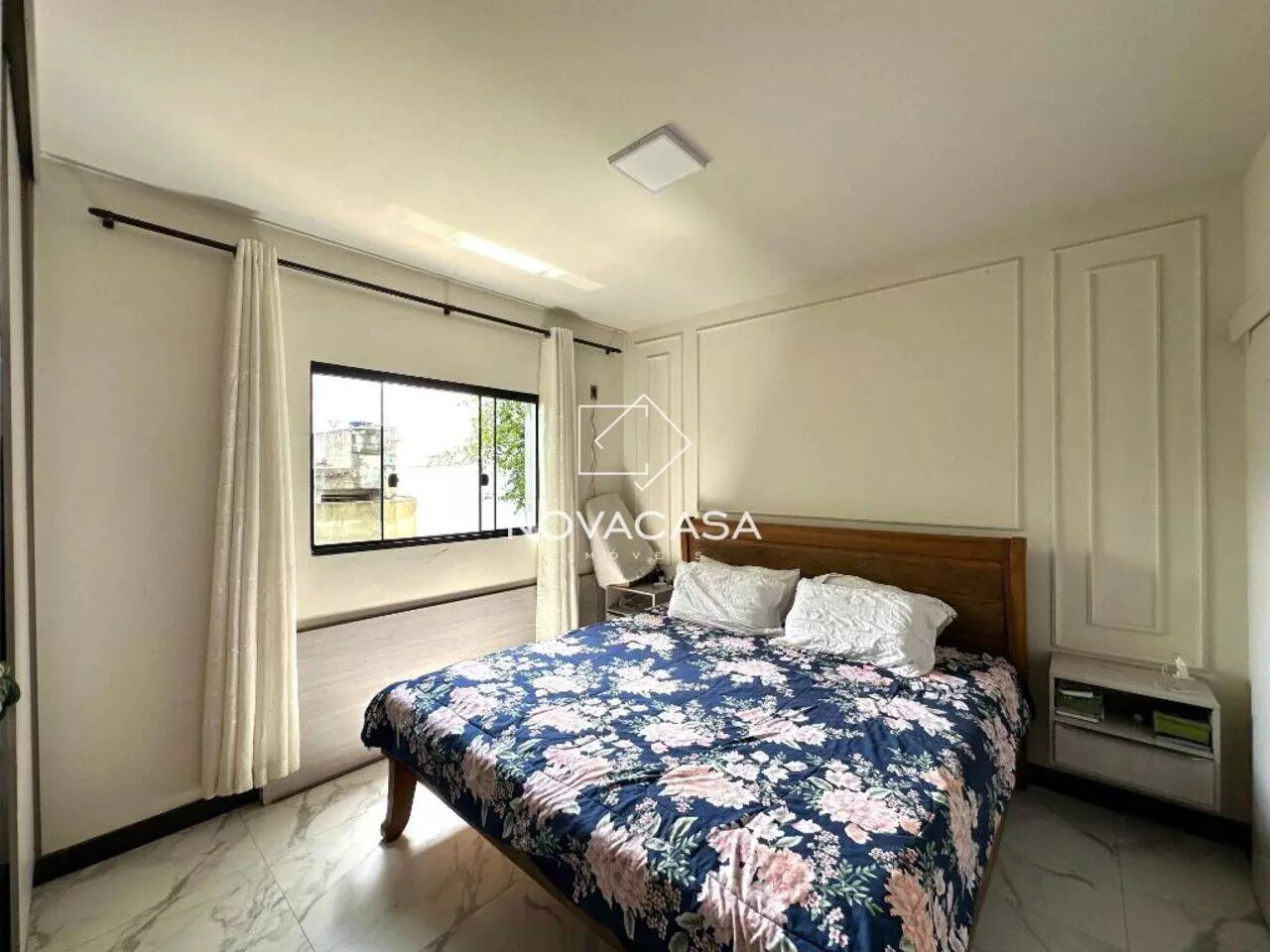 Imagem Casa com 5 Quartos à Venda, 250 m² em Rio Branco - Belo Horizonte Imagem Casa com 5 Quartos à Venda, 250 m² em Rio Branco - Belo Horizonte