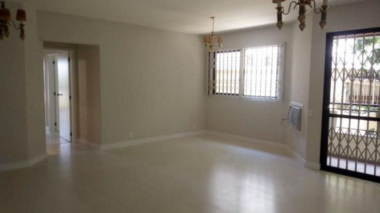 Imagem Apartamento com 3 Quartos à Venda, 136 m² em Agronômica - Florianópolis Imagem Apartamento com 3 Quartos à Venda, 136 m² em Agronômica - Florianópolis