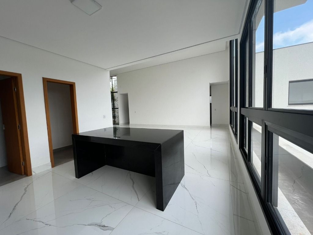 Imagem Casa de Condomínio com 4 Quartos à Venda, 260 m² em Várzea - Lagoa Santa Imagem Casa de Condomínio com 4 Quartos à Venda, 260 m² em Várzea - Lagoa Santa