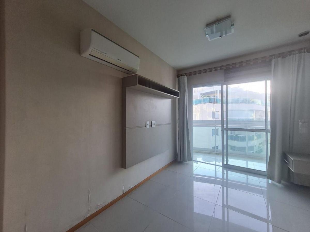 Imagem Apartamento com 3 Quartos à Venda, 105 m²em Camboinhas - Niterói Imagem Apartamento com 3 Quartos à Venda, 105 m²em Camboinhas - Niterói