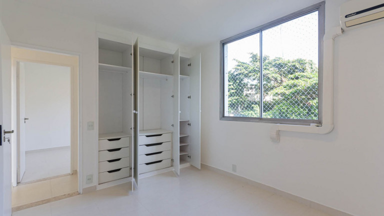 Imagem Apartamento com 3 Quartos à Venda, 80 m² em Laranjeiras - Rio de Janeiro Imagem Apartamento com 3 Quartos à Venda, 80 m² em Laranjeiras - Rio de Janeiro
