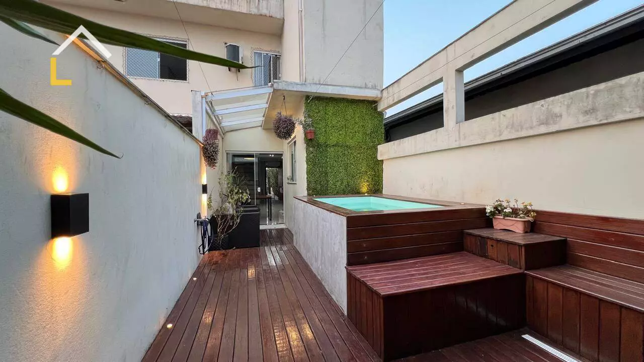 Imagem Casa com 2 Quartos à Venda, 62 m²em Vila Nova - Joinville Imagem Casa com 2 Quartos à Venda, 62 m²em Vila Nova - Joinville