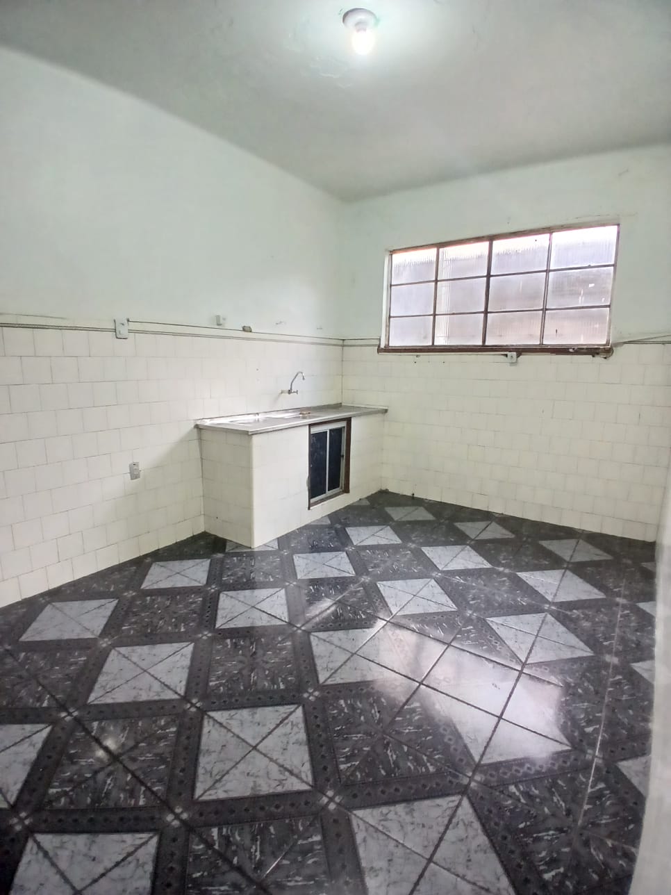 Imagem Casa com 2 Quartos à Venda, 140 m² em Praça 14 de Janeiro - Manaus Imagem Casa com 2 Quartos à Venda, 140 m² em Praça 14 de Janeiro - Manaus