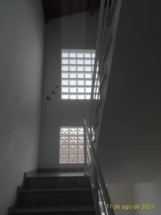 Imagem Sobrado com 3 Quartos à Venda, 232 m² em Jardim Santa Clara - Guarulhos