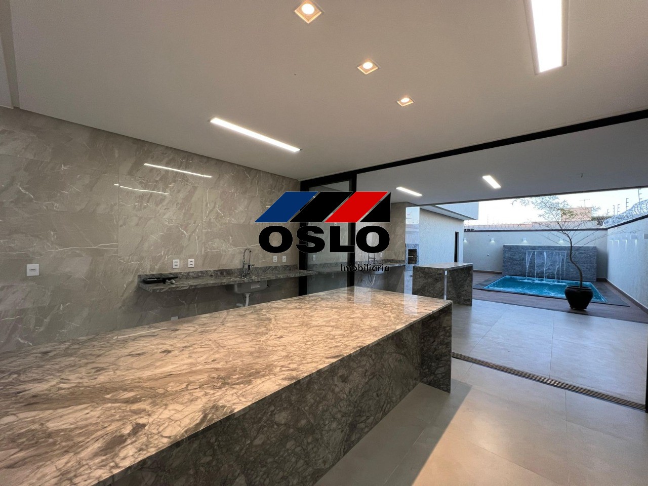 Imagem Casa com 4 Quartos à Venda, 192 m²em Moinho dos Ventos - Goiânia Imagem Casa com 4 Quartos à Venda, 192 m²em Moinho dos Ventos - Goiânia
