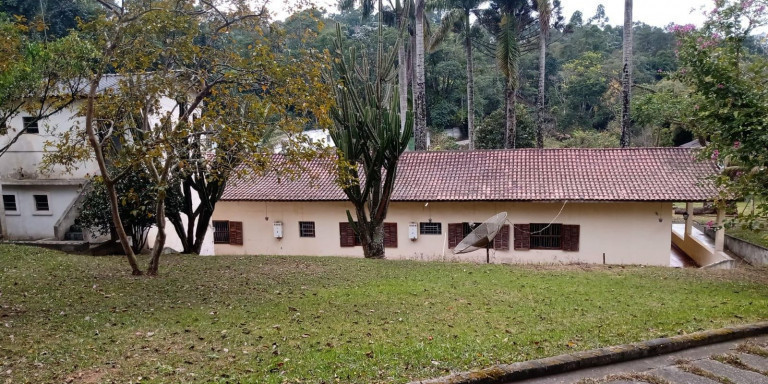 Imagem Chácara com 12 Quartos à Venda, em Centro - Santa Isabel Imagem Chácara com 12 Quartos à Venda, em Centro - Santa Isabel