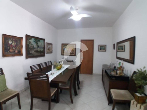 Imagem Apartamento com 4 Quartos à Venda, 222 m² em Icaraí - Niterói