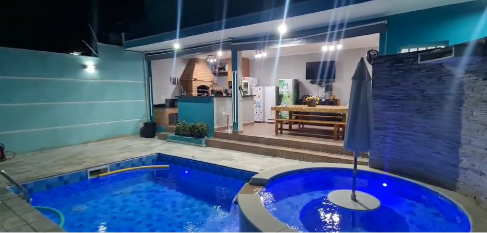 Imagem Casa com 4 Quartos à Venda, 194 m² em Jardim Floresta - Atibaia Imagem Casa com 4 Quartos à Venda, 194 m² em Jardim Floresta - Atibaia