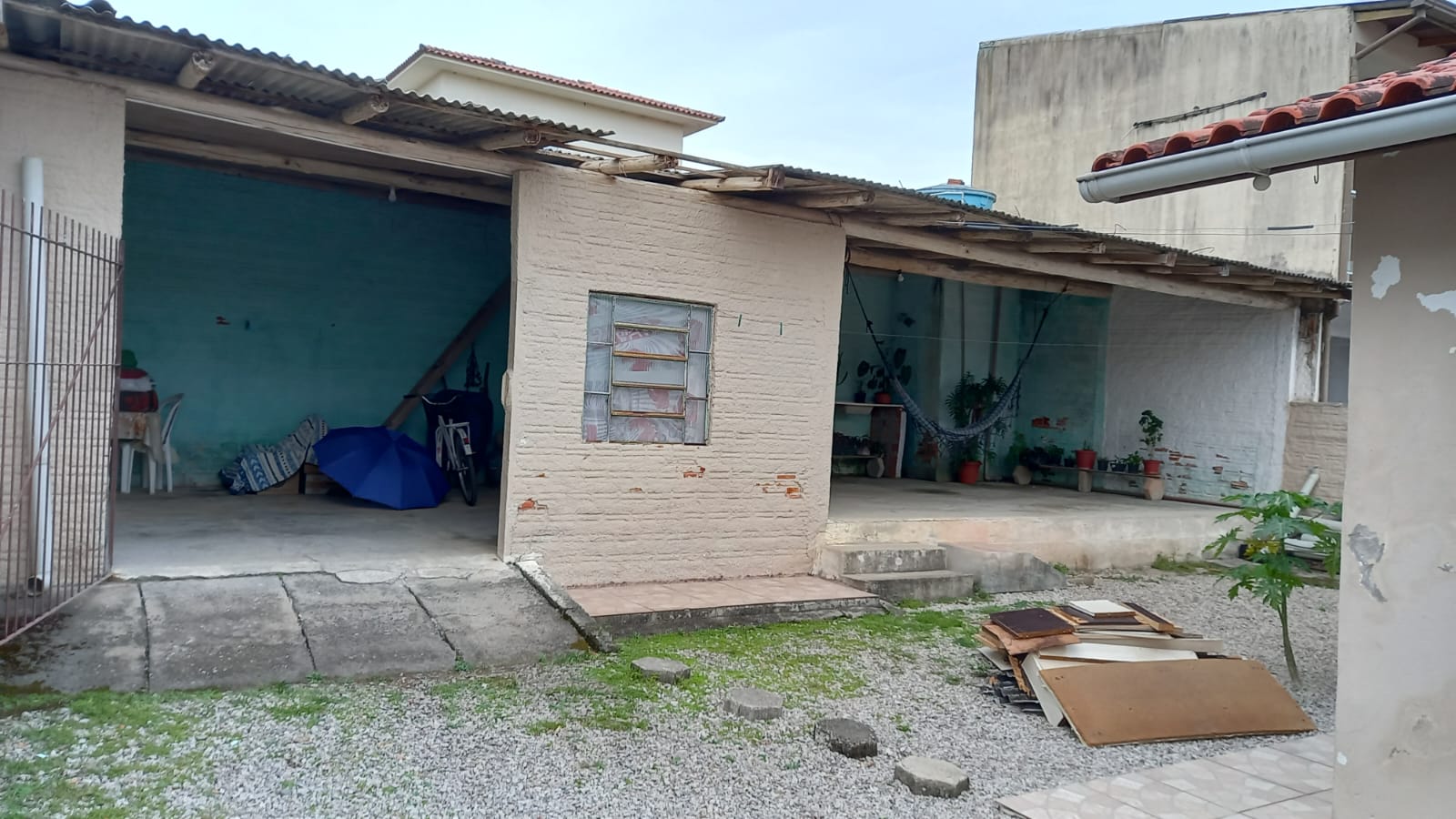 Imagem Casa com 3 Quartos à Venda, 160 m²em Fundos - Biguaçu