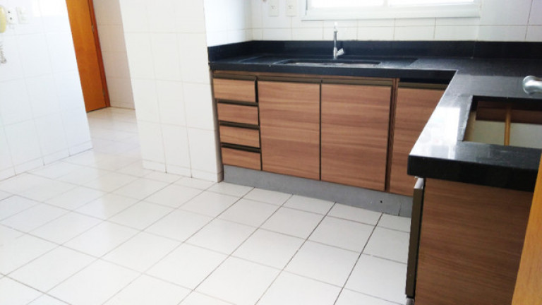 Imagem Apartamento com 4 Quartos à Venda, 119 m²em Nova Suiça - Goiânia