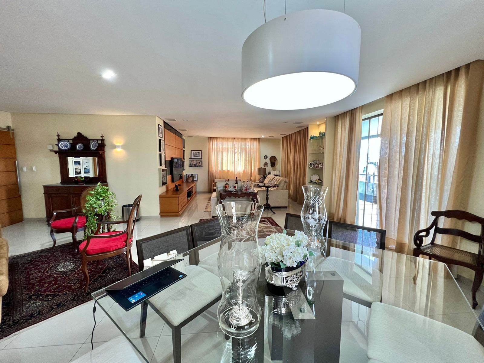 Imagem Apartamento com 3 Quartos à Venda, 240 m²em Nazaré - Belém Imagem Apartamento com 3 Quartos à Venda, 240 m²em Nazaré - Belém