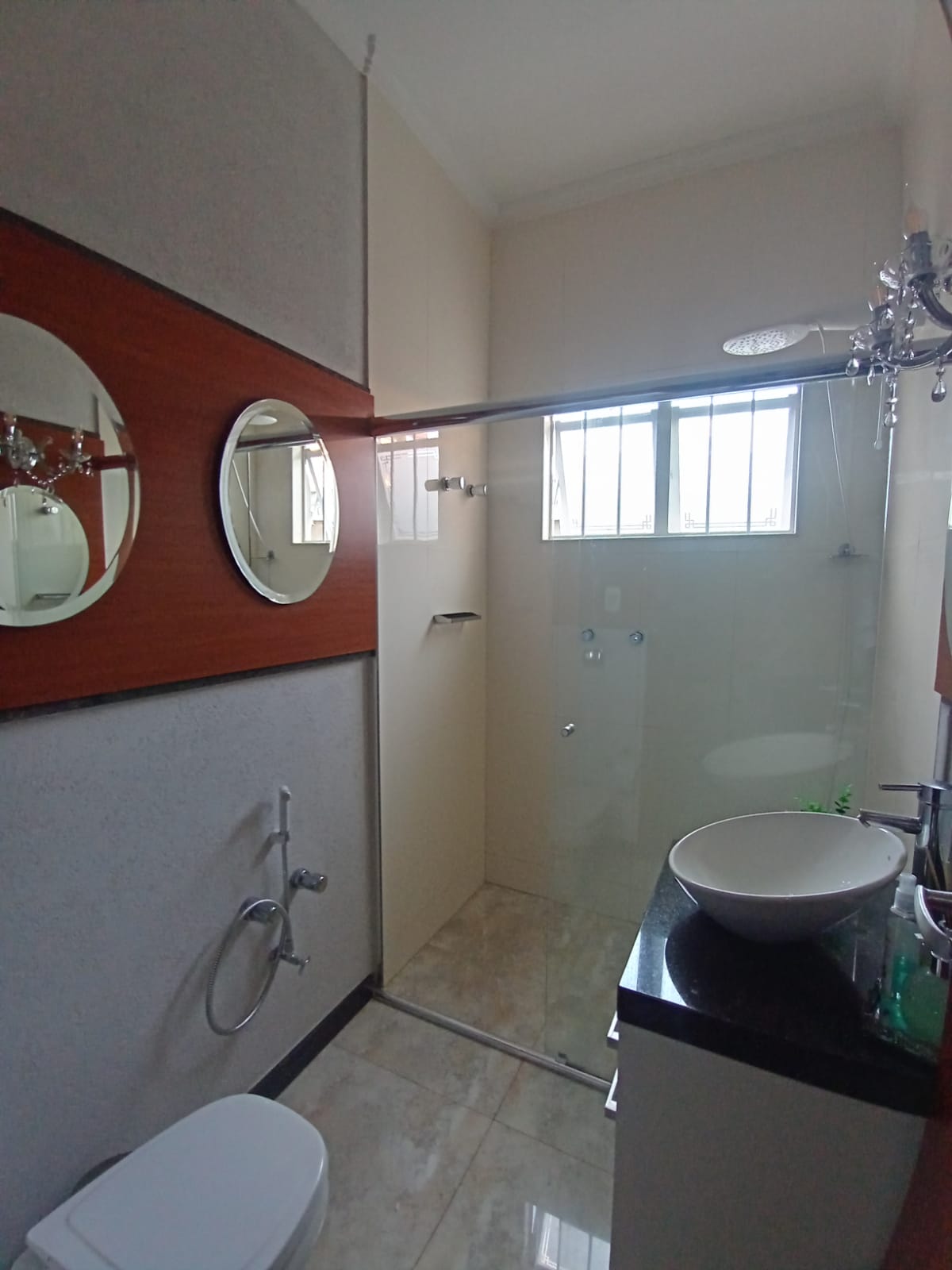 Imagem Casa com 3 Quartos para Alugar, 189 m²em Jardim América - Mogi Mirim