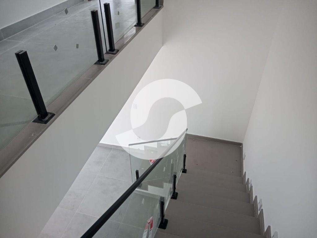 Imagem Casa com 4 Quartos à Venda, 209 m² em Itaipu - Niterói Imagem Casa com 4 Quartos à Venda, 209 m² em Itaipu - Niterói