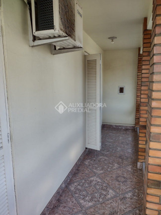 Imagem Casa com 3 Quartos à Venda, 185 m² em Santa Maria Goretti - Porto Alegre Imagem Casa com 3 Quartos à Venda, 185 m² em Santa Maria Goretti - Porto Alegre