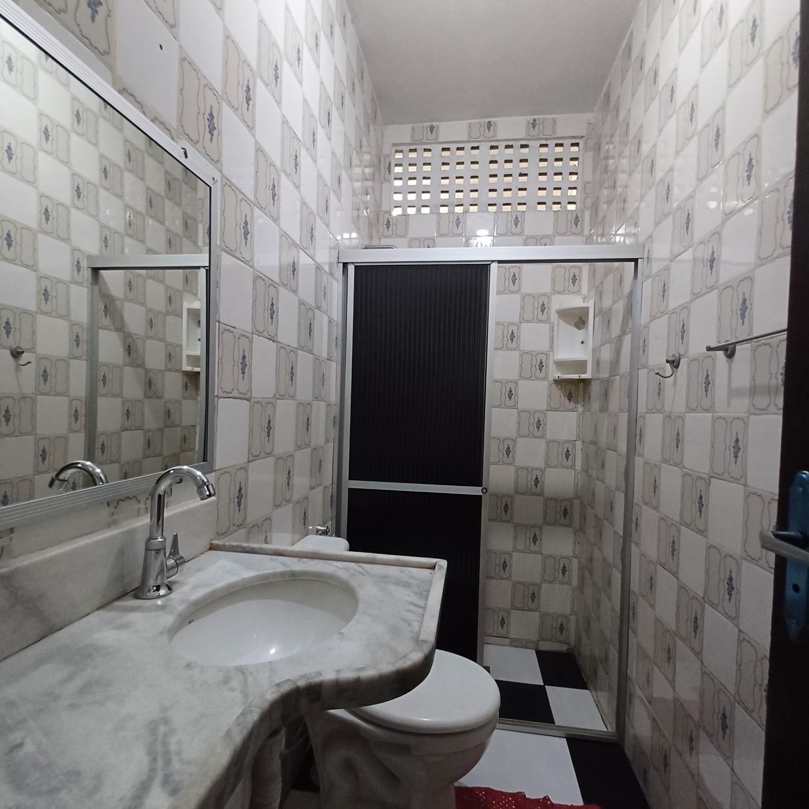 Imagem Casa com 4 Quartos à Venda, 263 m²em Dom Pedro I - Manaus Imagem Casa com 4 Quartos à Venda, 263 m²em Dom Pedro I - Manaus