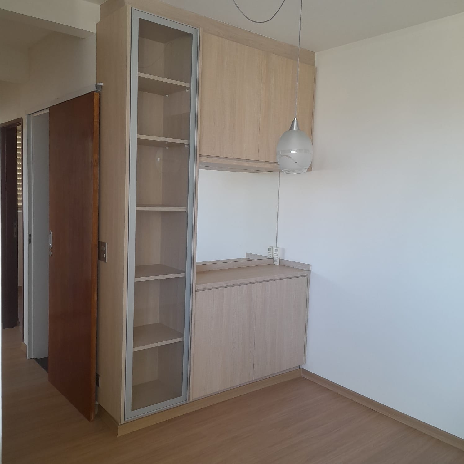 Imagem Apartamento com 3 Quartos à Venda, 70 m²em Cláudia - Londrina