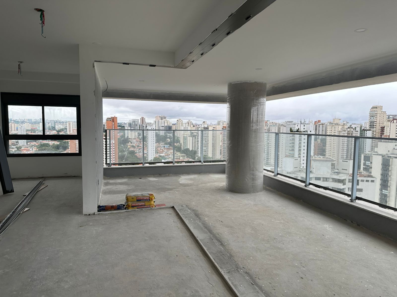 Imagem Apartamento com 3 Quartos à Venda, 211 m² em Campo Belo - São Paulo