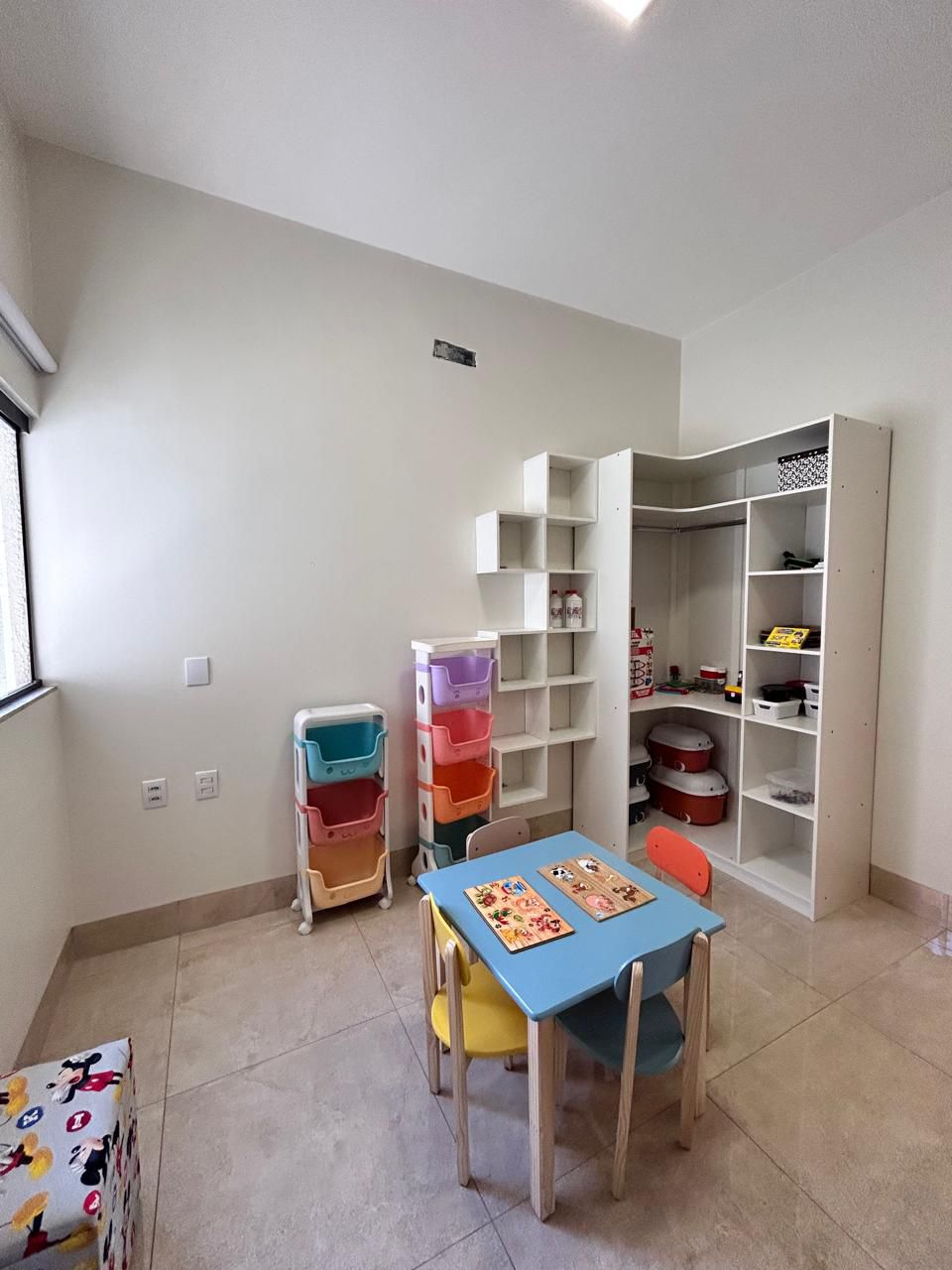 Imagem Casa com 3 Quartos à Venda, 176 m²em Santa Genoveva - Goiânia Imagem Casa com 3 Quartos à Venda, 176 m²em Santa Genoveva - Goiânia