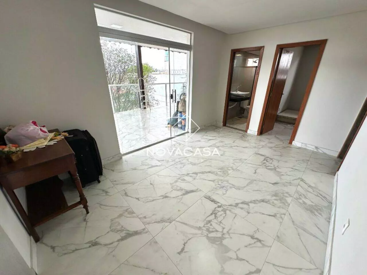 Imagem Casa com 5 Quartos à Venda, 250 m² em Rio Branco - Belo Horizonte Imagem Casa com 5 Quartos à Venda, 250 m² em Rio Branco - Belo Horizonte