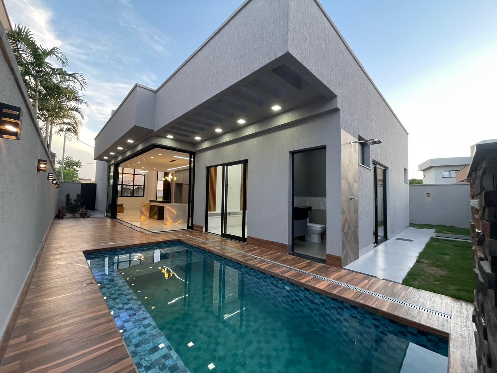 Imagem Casa de Condomínio com 3 Quartos à Venda, 166 m²em Parqville Pinheiros - Aparecida de Goiânia Imagem Casa de Condomínio com 3 Quartos à Venda, 166 m²em Parqville Pinheiros - Aparecida de Goiânia