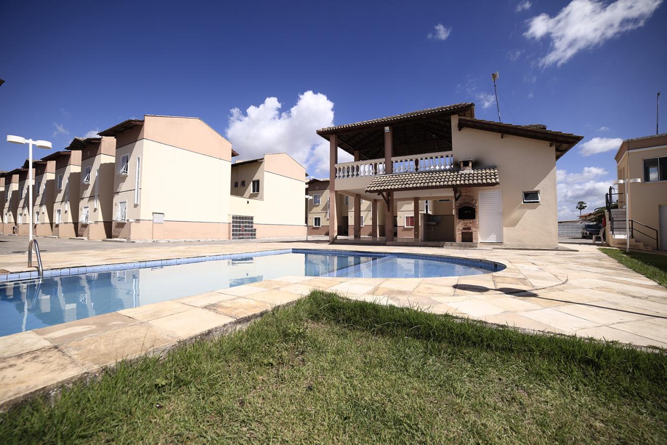 Imagem Casa de Condomínio com 2 Quartos à Venda, 63 m²em Siqueira - Fortaleza