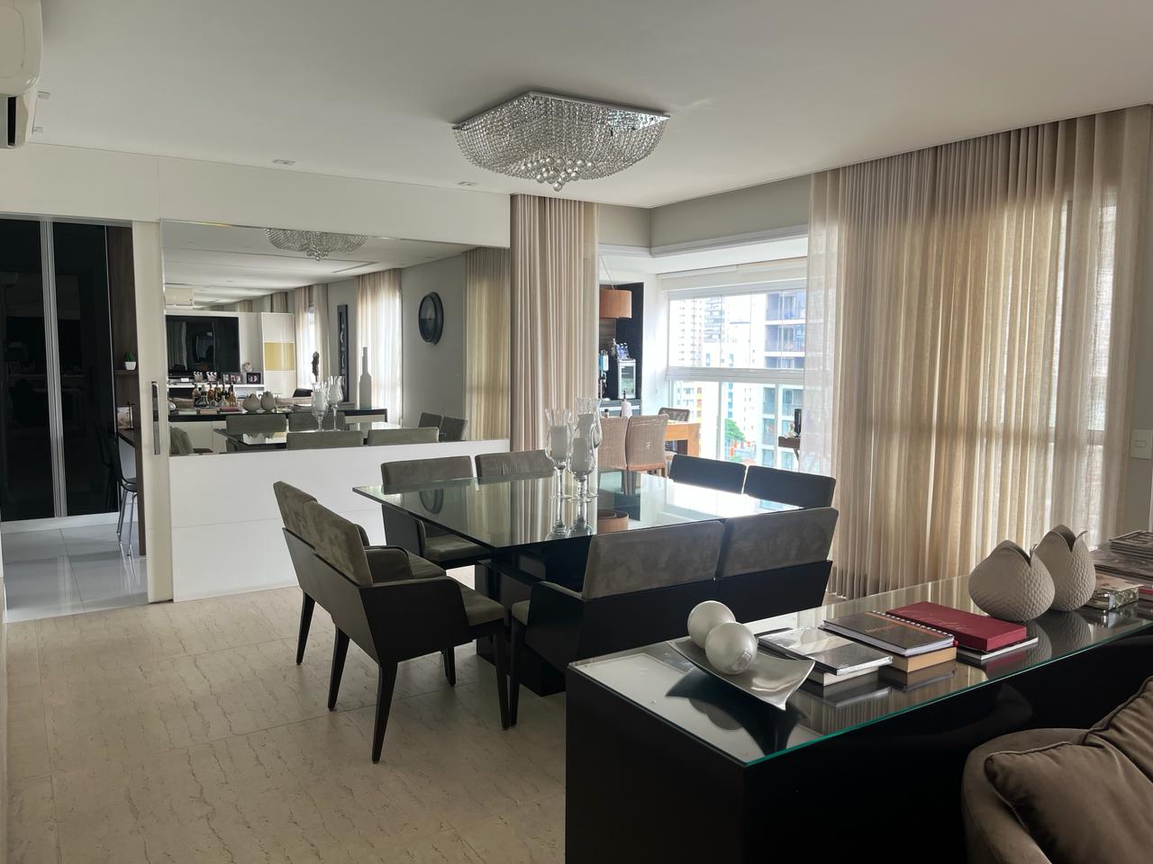 Imagem Apartamento com 3 Quartos para Alugar, 210 m²em Vila Olímpia - São Paulo