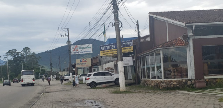 Imagem Terreno à Venda, 300 m² em Jardim Britânia - Caraguatatuba