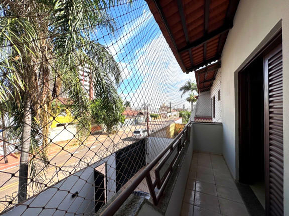 Imagem Sobrado com 4 Quartos à Venda, 188 m²em Jardim América - Goiânia