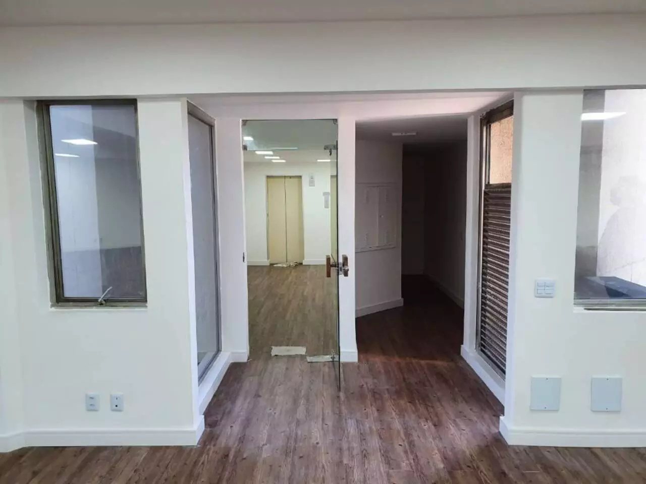 Imagem Sala Comercial à Venda ou Locação, 204 m² em Cidade Monções - São Paulo